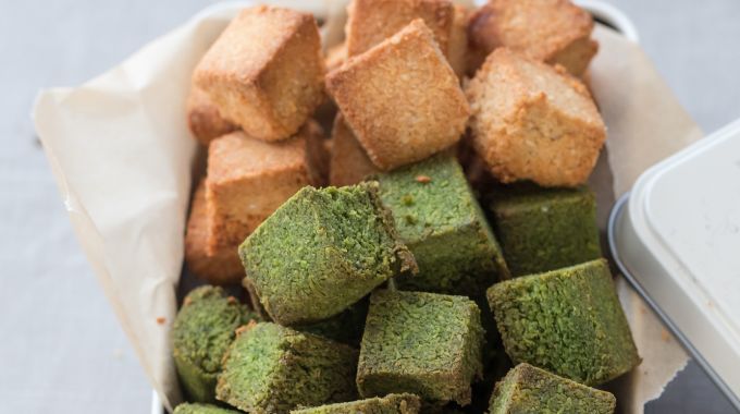 菓子の箱詰めの風景